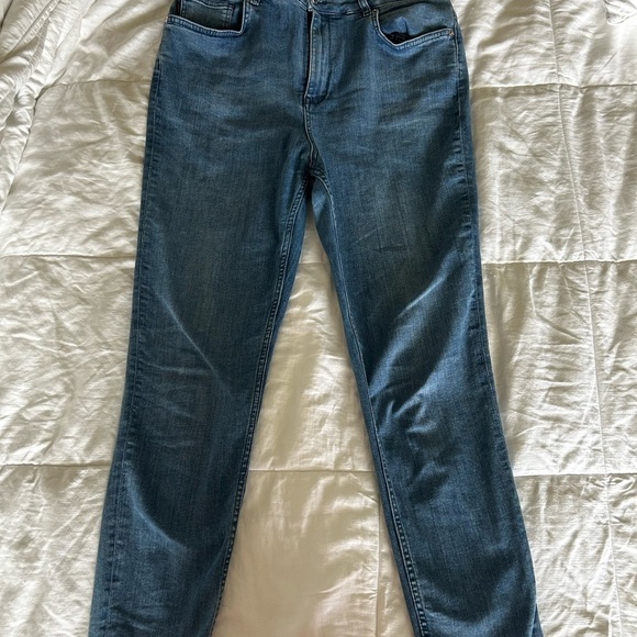 Women’s Blue Jeans - Picture 3 of 5